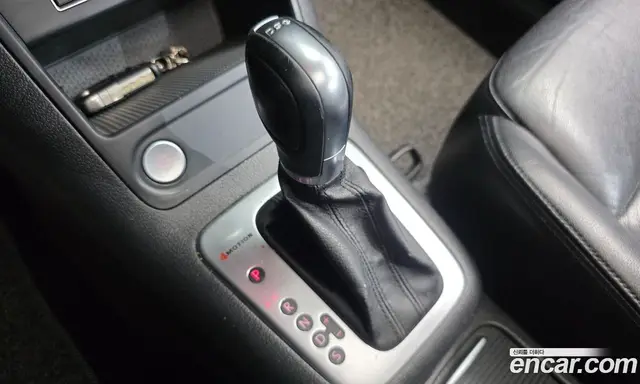 Volkswagen Tiguan 2015 2.0 автомат (гидро), миниатюра 9