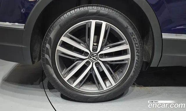 Volkswagen Tiguan 2022 2.0 автомат (гидро), миниатюра 5
