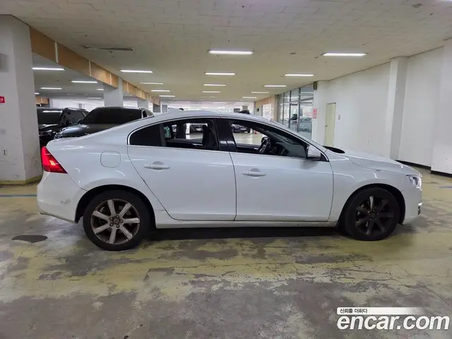 Volvo S60 2015 2.0 автомат (гидро), миниатюра 5