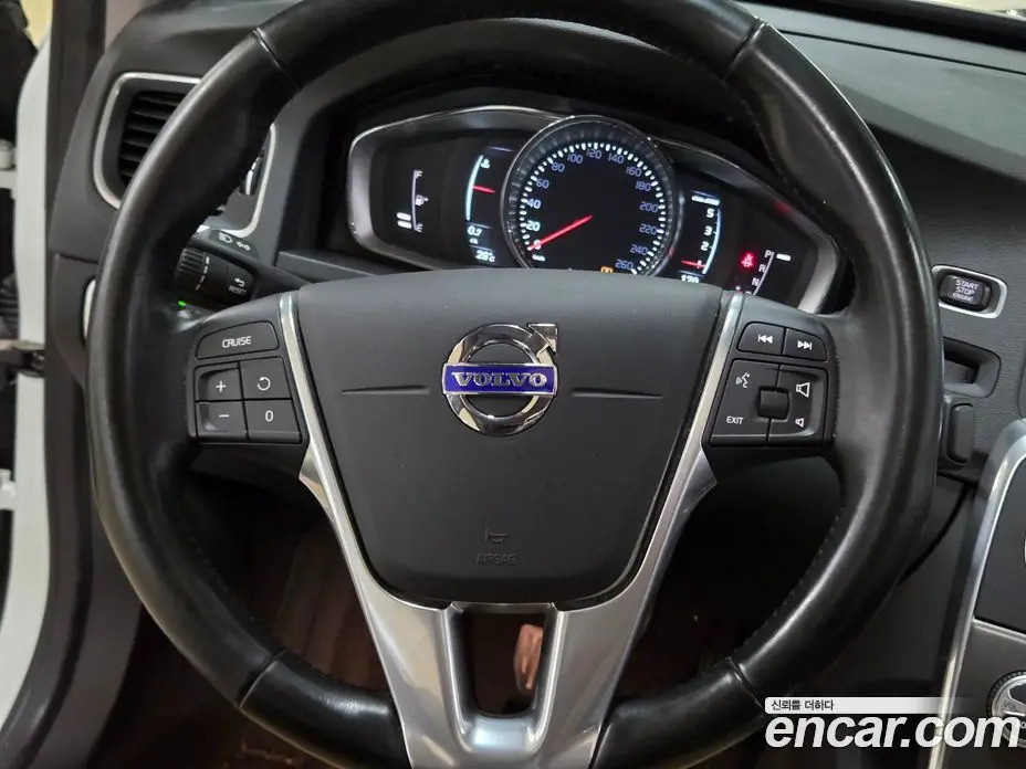 Volvo S60 2015 2.0 автомат (гидро), фото 9