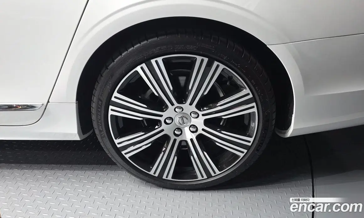 Volvo S90 2024 2.0 автомат (гидро), фото 7