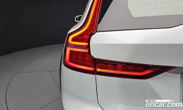Volvo V60 2020 2.0 автомат (гидро), миниатюра 9