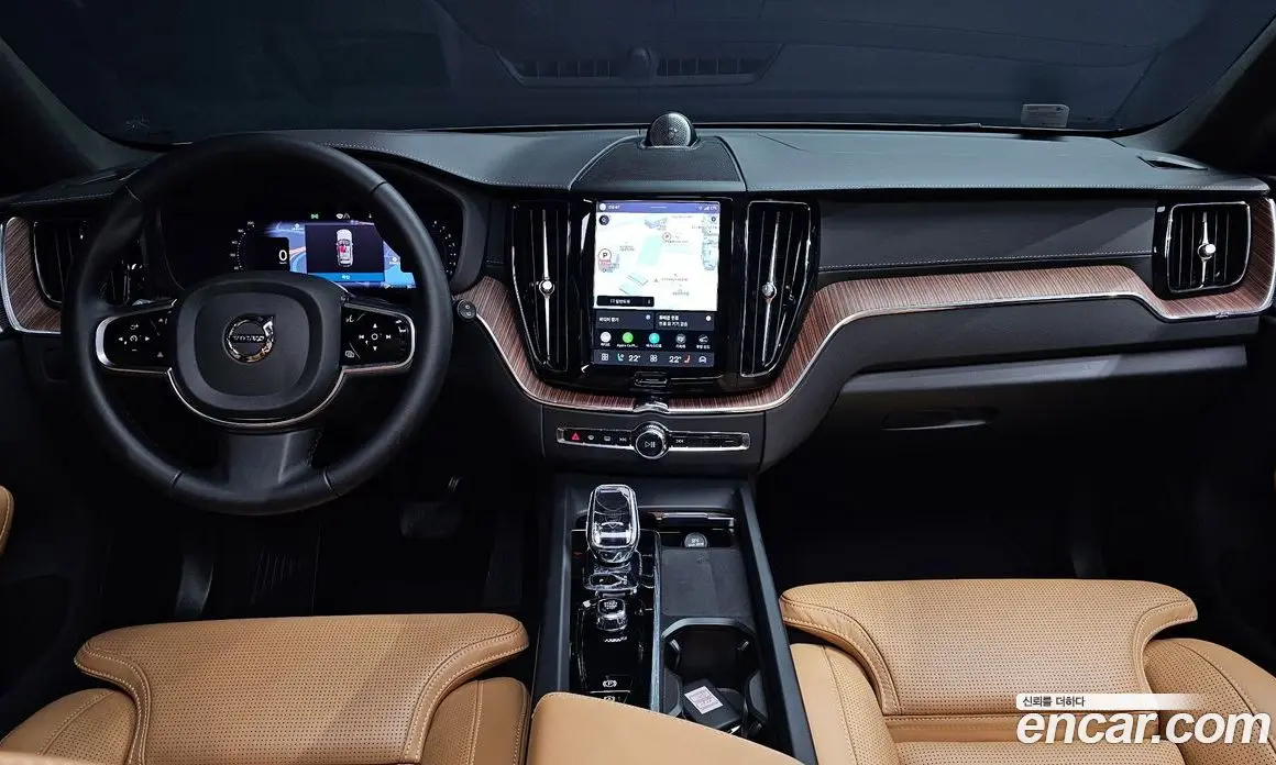 Volvo XC60 2023 2.0 автомат (гидро), фото 7