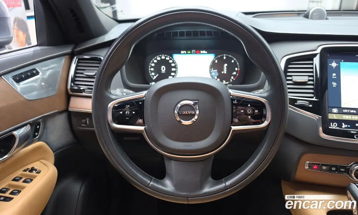 Volvo XC90 2016 2.0 автомат (гидро), фото 13