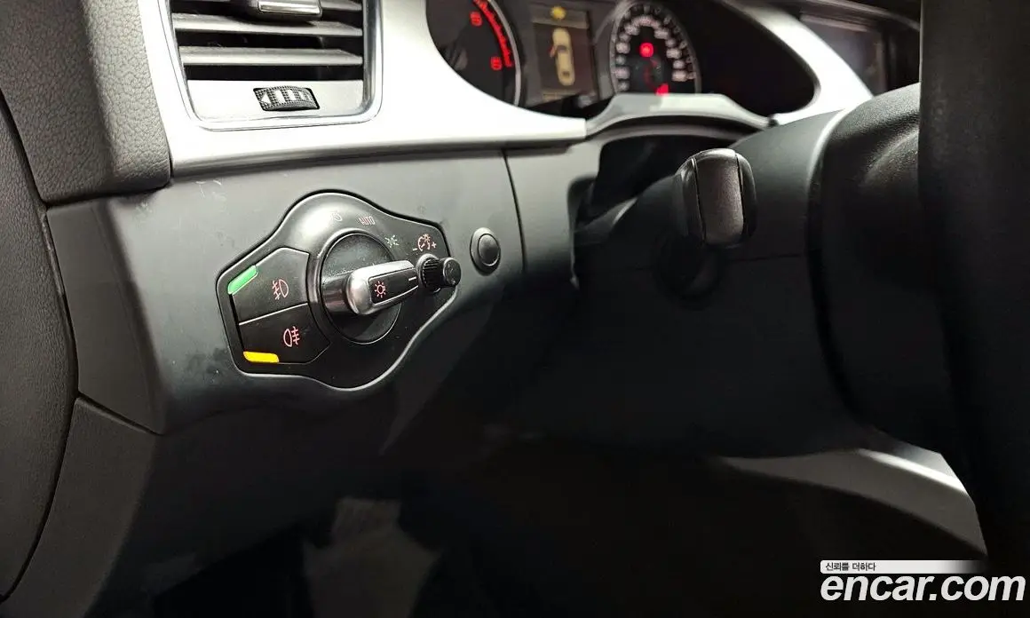 Audi A4 2011 2.0 автомат (гидро), фото 14
