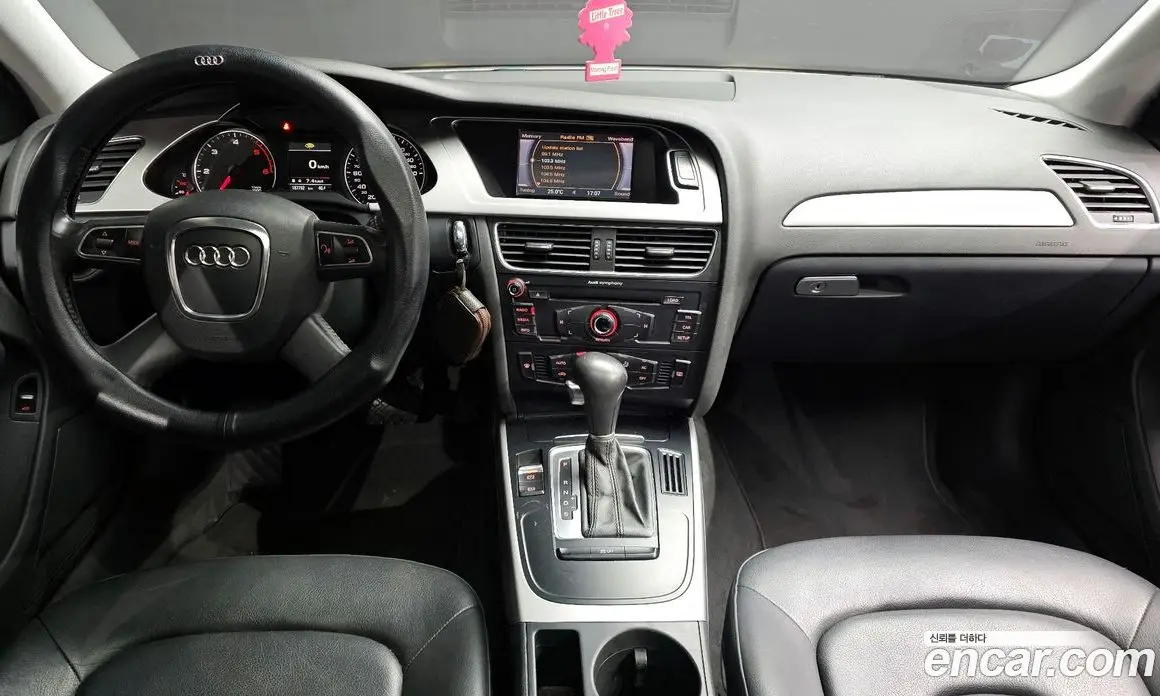 Audi A4 2011 2.0 автомат (гидро), фото 7