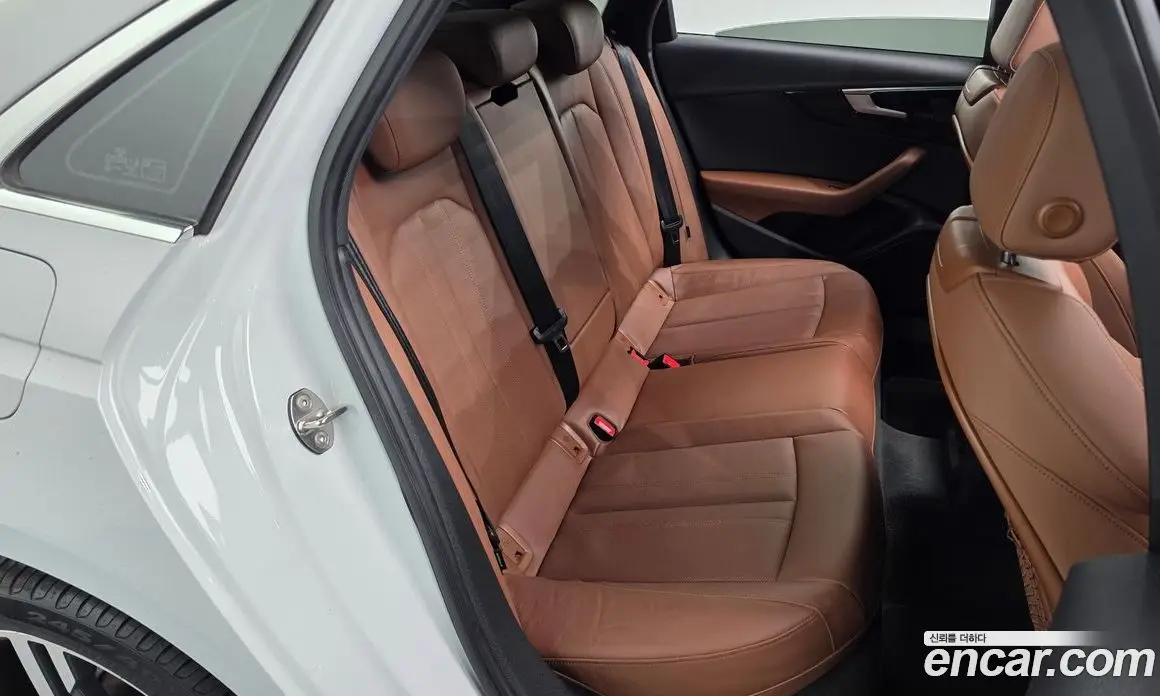 Audi A4 2021 2.0 автомат (гидро), фото 16