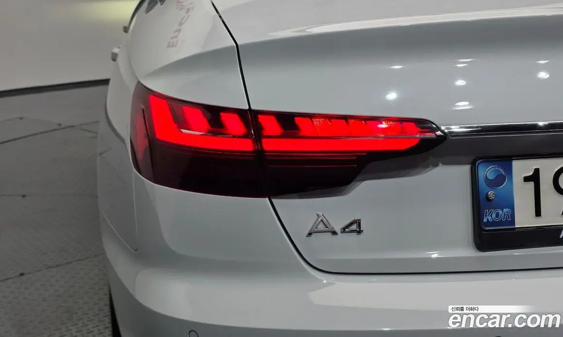 Audi A4 2021 2.0 автомат (гидро), фото 8