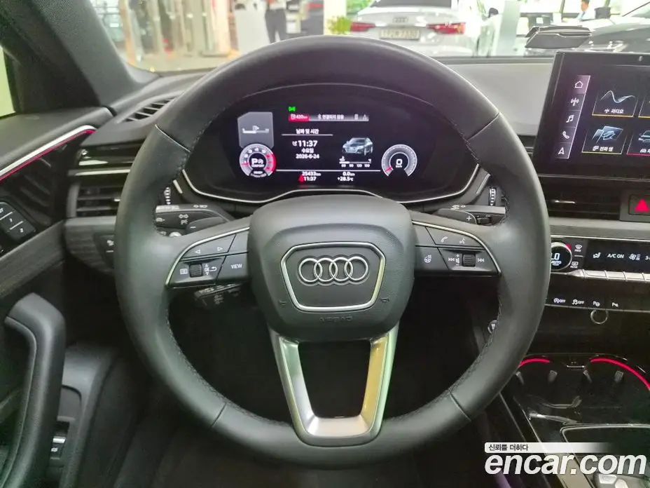 Audi A4 2023 2.0 автомат (гидро), фото 17