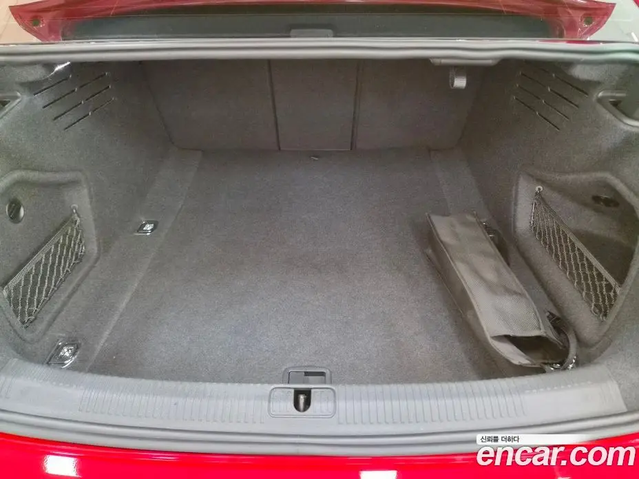Audi A4 2023 2.0 автомат (гидро), фото 20
