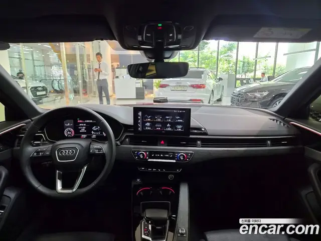 Audi A4 2023 2.0 автомат (гидро), миниатюра 7