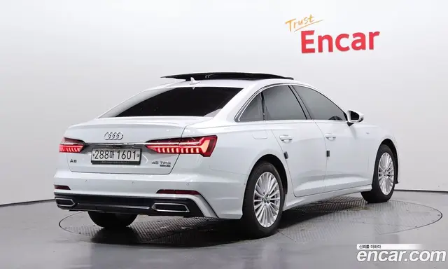 Audi A6 2019 2.0 автомат (гидро), миниатюра 2