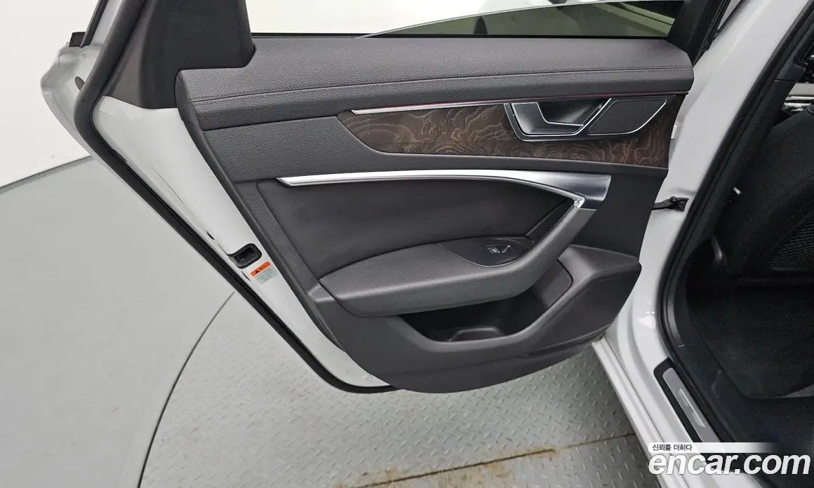 Audi A6 2019 2.0 автомат (гидро), фото 15