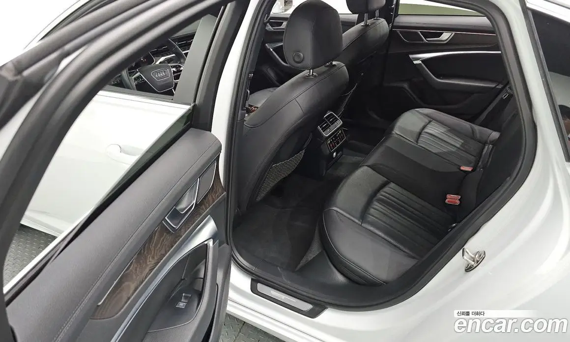 Audi A6 2019 2.0 автомат (гидро), фото 16