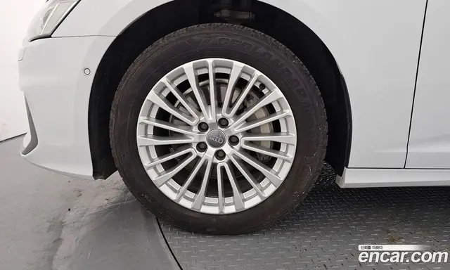 Audi A6 2019 2.0 автомат (гидро), миниатюра 5