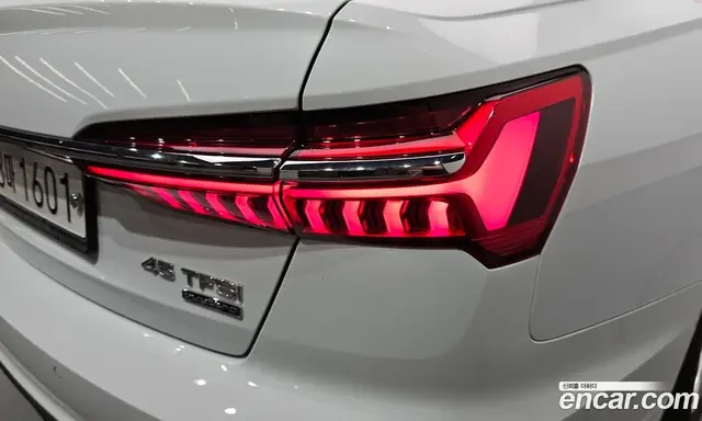 Audi A6 2019 2.0 автомат (гидро), миниатюра 9