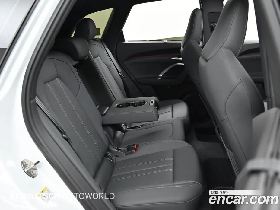 Audi Q5 2025 2.0 автомат (гидро), фото 12