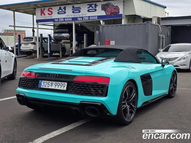 Audi R8 2021 5.2 автомат (гидро), миниатюра 4