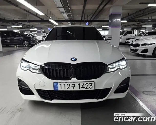 BMW 3 серия, 2022, 28 100 км