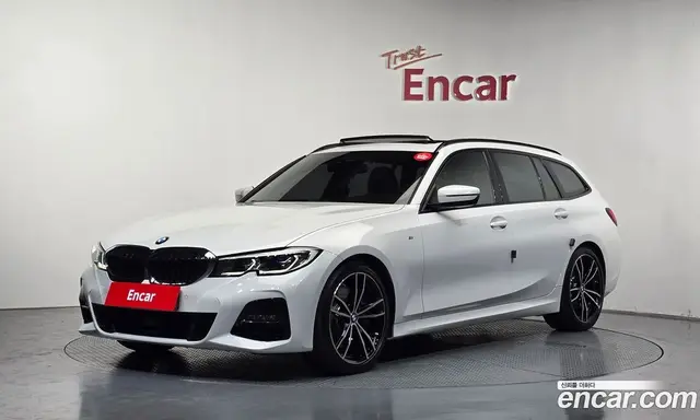 BMW 3 серия, 2022, 35 900 км