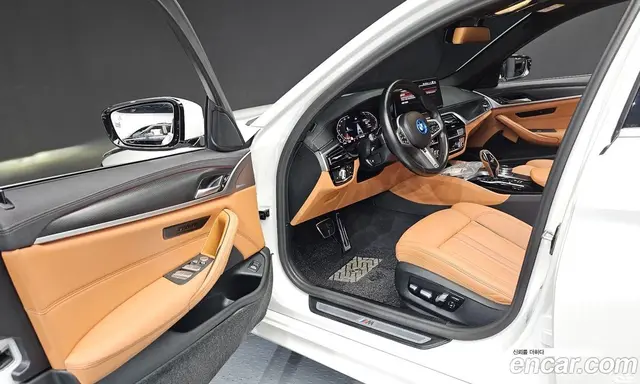 BMW 5 серия 2023 2.0 автомат (гидро), миниатюра 10