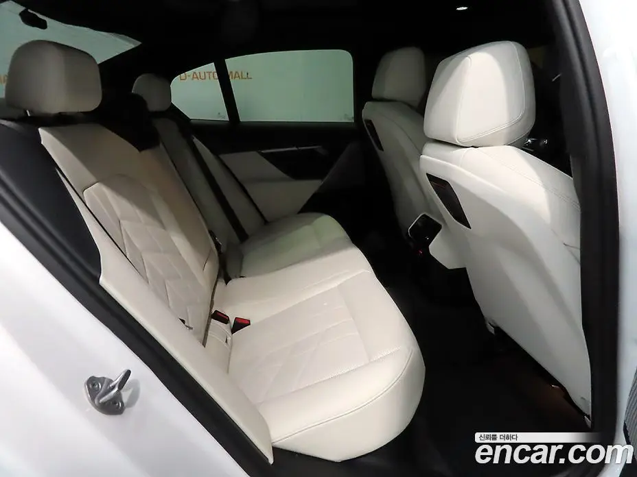 BMW 5 серия 2024 2.0 автомат (гидро), фото 9