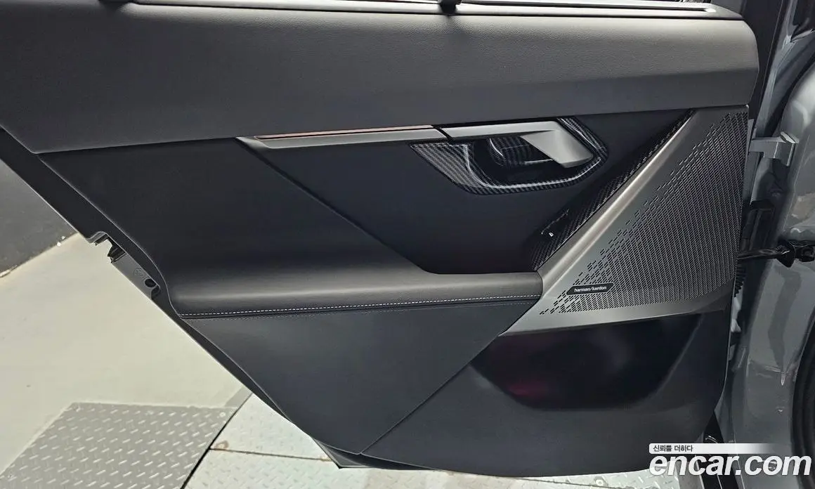 BMW 5 серия 2024 2.0 автомат (гидро), фото 15