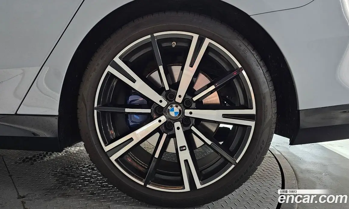 BMW 5 серия 2024 2.0 автомат (гидро), фото 7