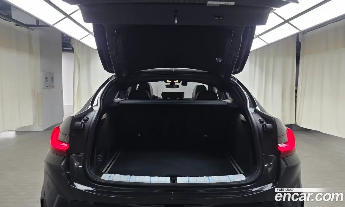 BMW X4 2024 2.0 автомат (гидро), фото 16