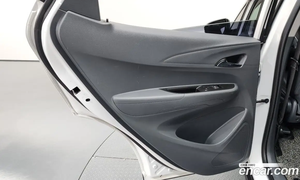Chevrolet Bolt EV 2018 0.2 автомат (гидро), фото 15
