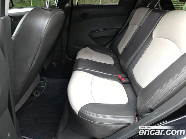 Chevrolet Spark 2013 1.0 автомат (гидро), миниатюра 11