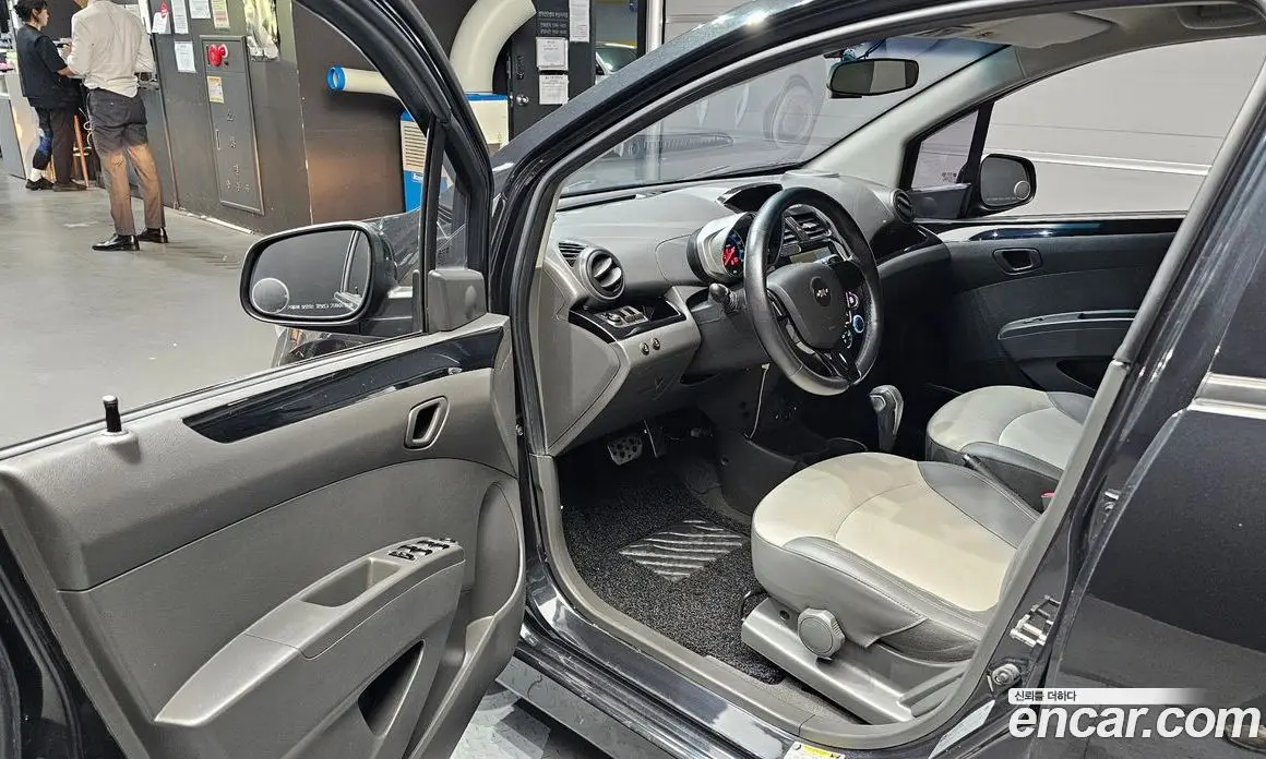 Chevrolet Spark 2015 1.0 автомат (гидро), фото 13