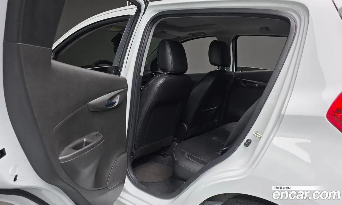 Chevrolet Spark 2016 1.0 автомат (гидро), фото 17