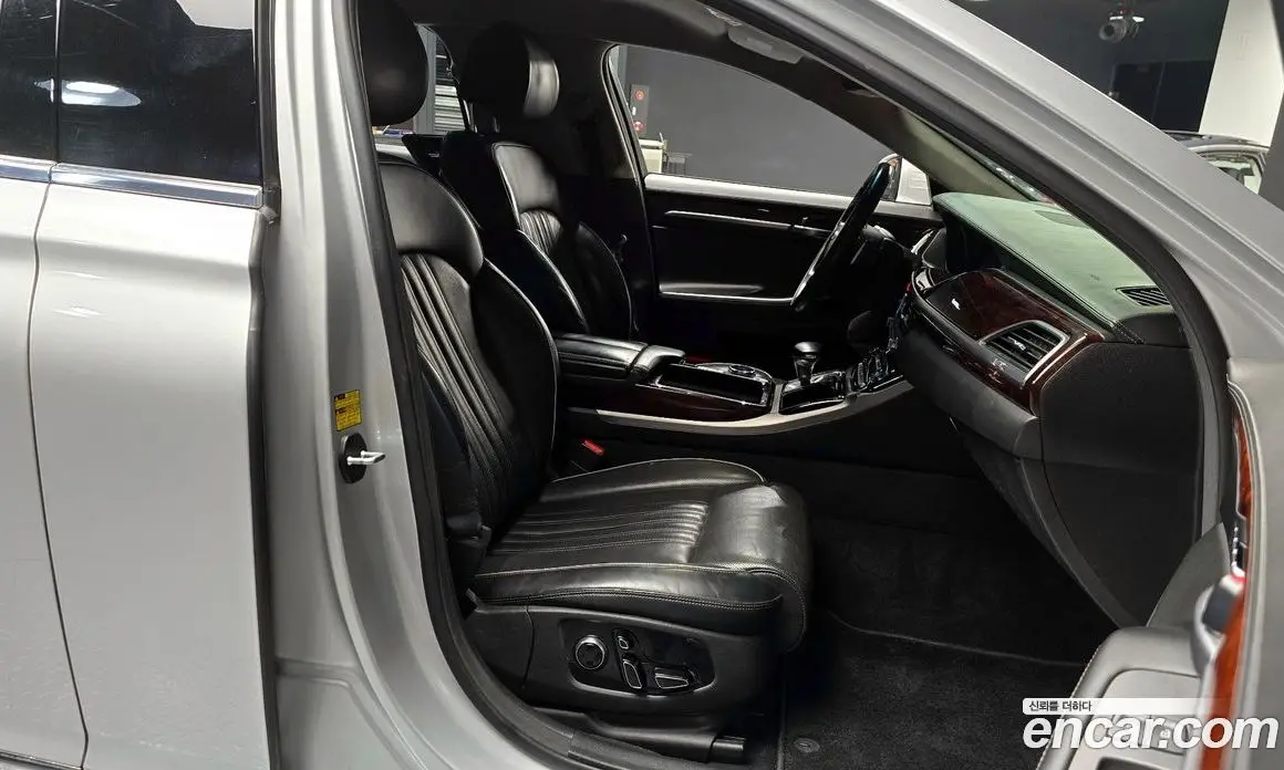 Genesis EQ900 2016 5.0 автомат (гидро), фото 10 Genesis EQ900 2016 5.0 автомат (гидро), фото 10