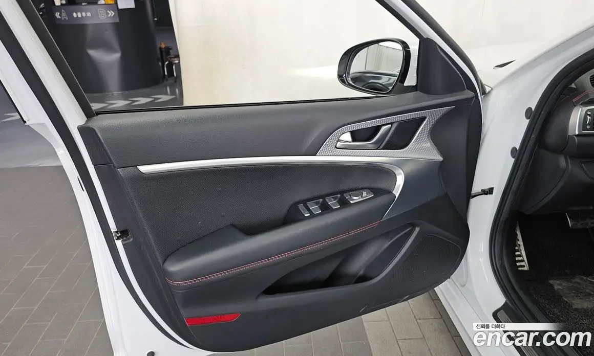 Genesis G70 2021 2.0 автомат (гидро), фото 13