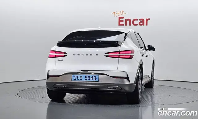 Genesis GV60 2022 0.1 автомат (гидро), миниатюра 3