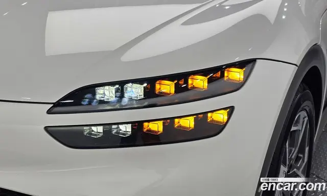Genesis GV60 2022 0.1 автомат (гидро), миниатюра 7