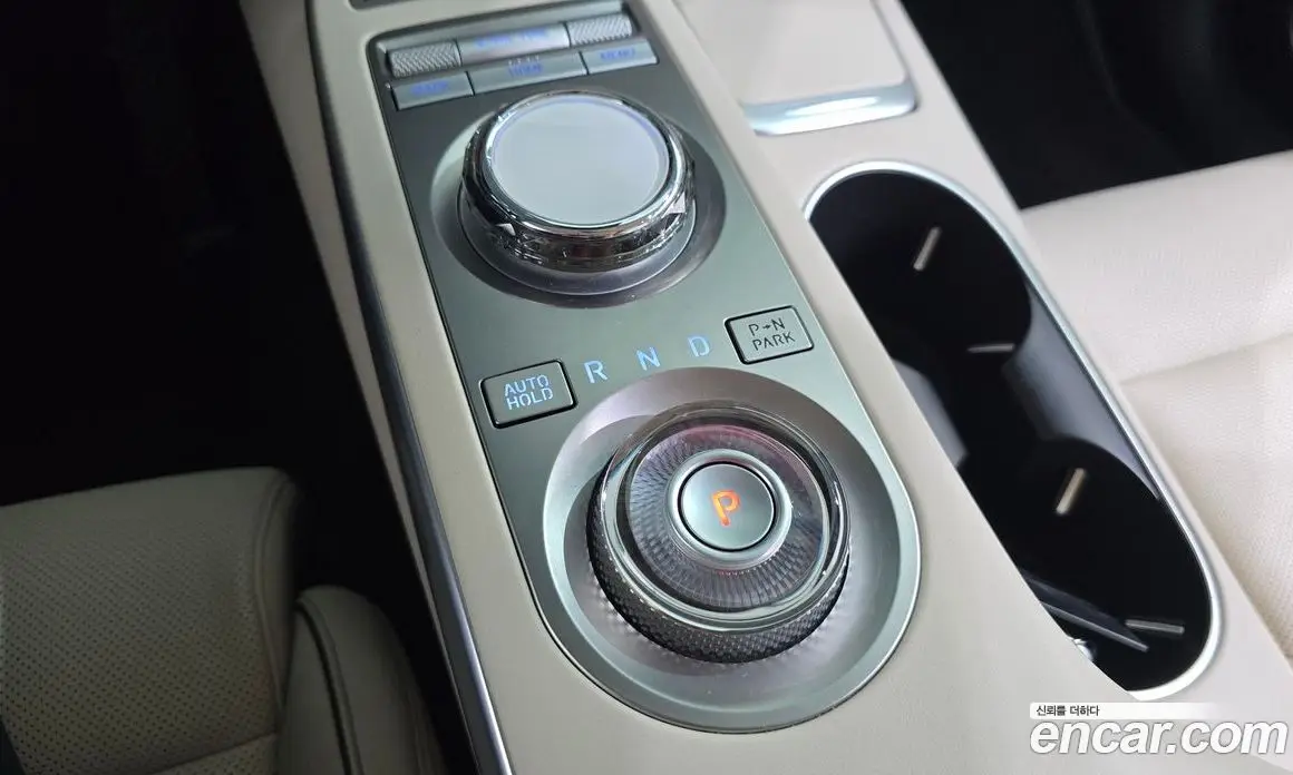 Genesis GV70 2023 2.5 автомат (гидро), фото 9