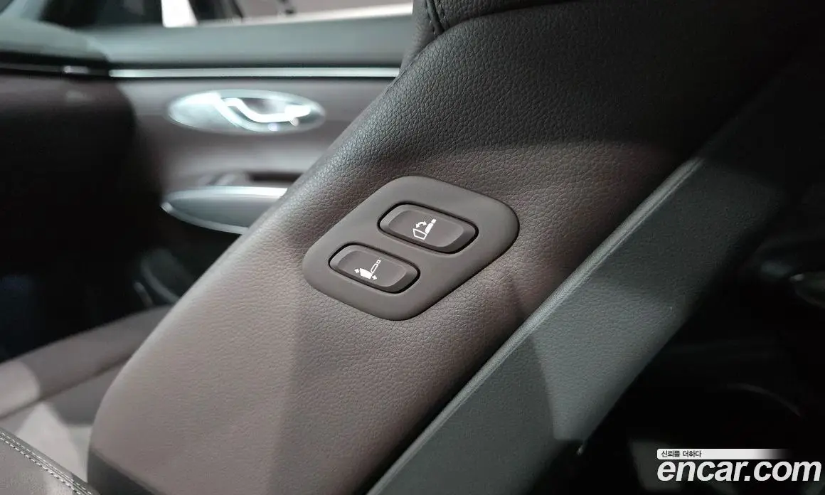 Genesis GV70 2024 2.5 автомат (гидро), фото 29
