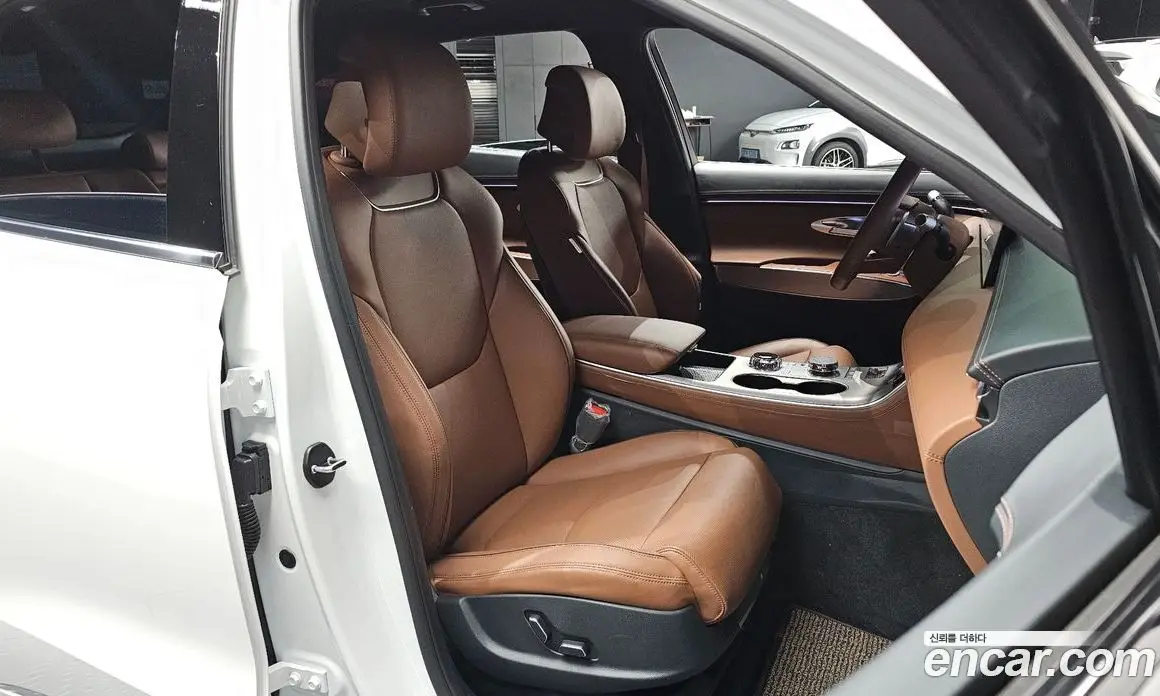 Genesis GV70 2025 2.5 автомат (гидро), фото 16