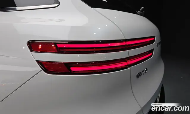 Genesis GV70 2025 2.5 автомат (гидро), миниатюра 9