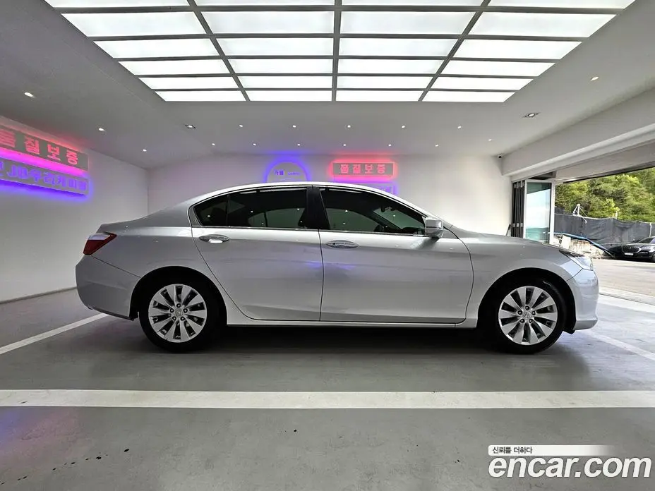 Honda Accord 2014 2.5 автомат (гидро), фото 8