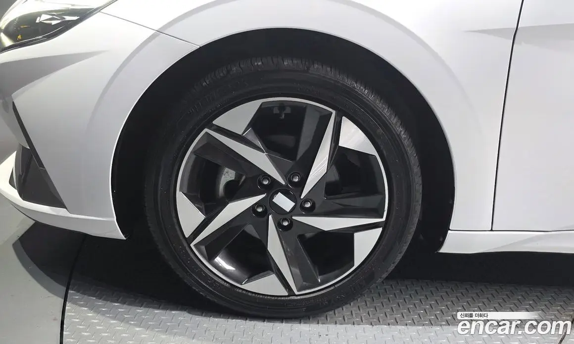 Hyundai Avante 2020 1.6 автомат (гидро), фото 5