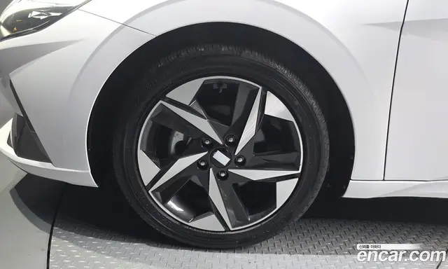 Hyundai Avante 2020 1.6 автомат (гидро), миниатюра 5