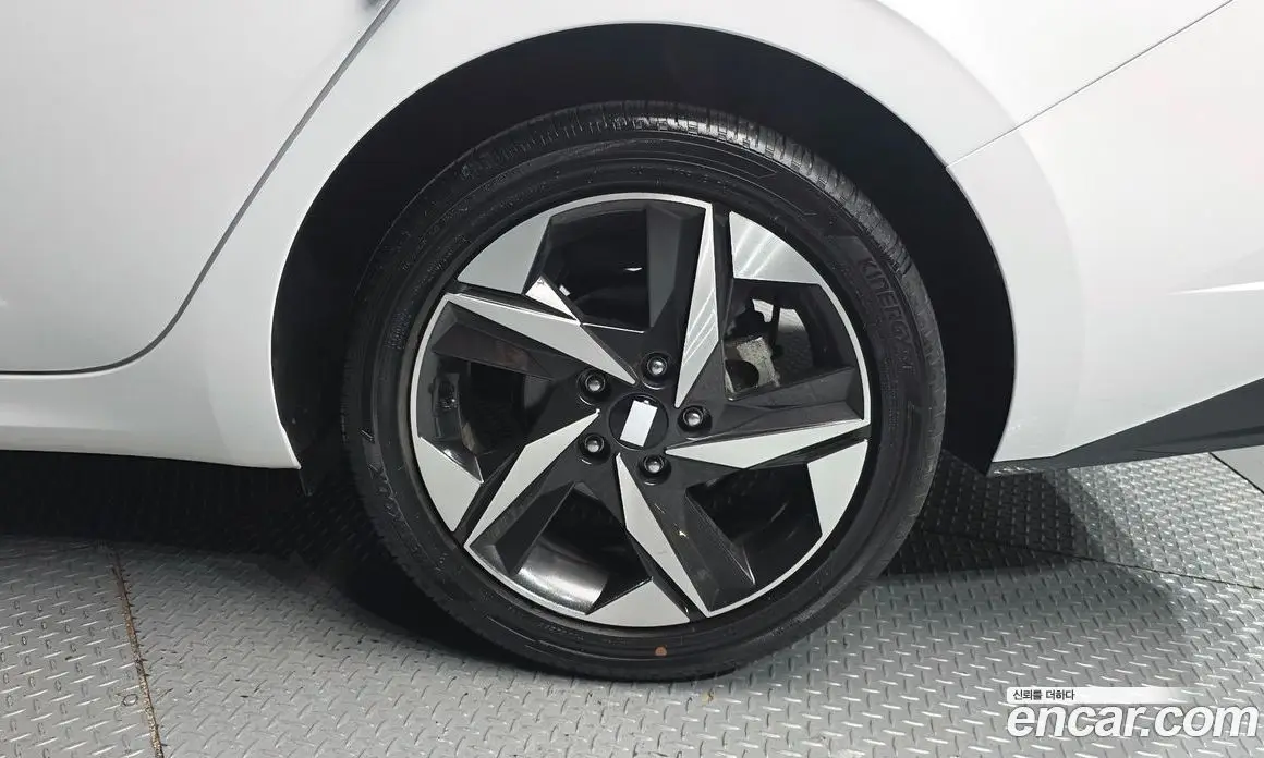Hyundai Avante 2020 1.6 автомат (гидро), фото 7