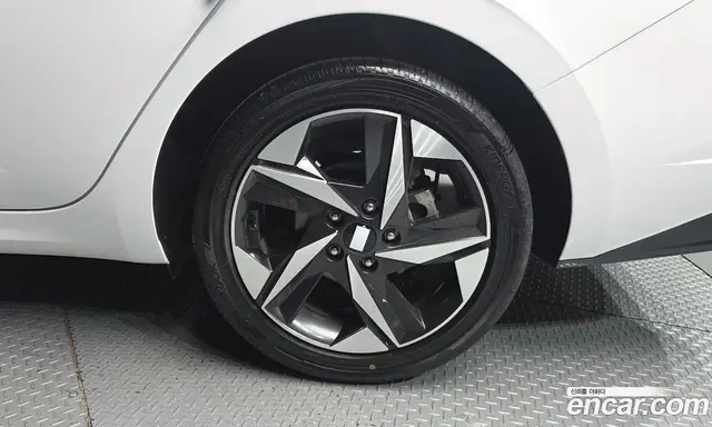 Hyundai Avante 2020 1.6 автомат (гидро), миниатюра 7