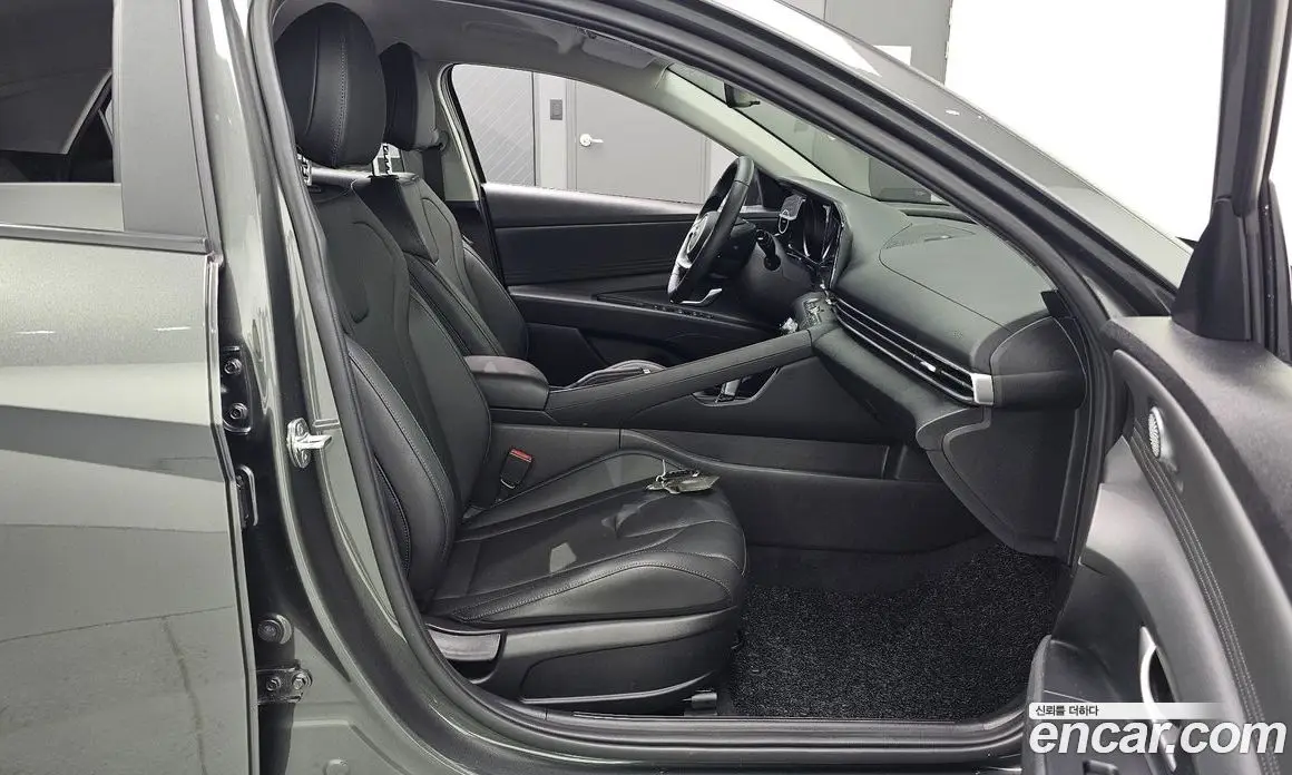 Hyundai Avante 2020 1.6 автомат (гидро), фото 12