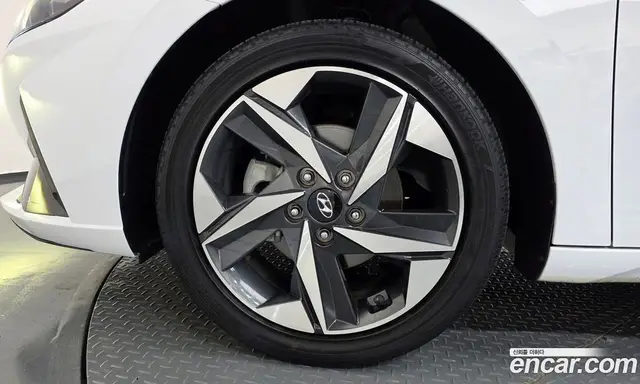 Hyundai Avante 2021 1.6 автомат (гидро), миниатюра 5