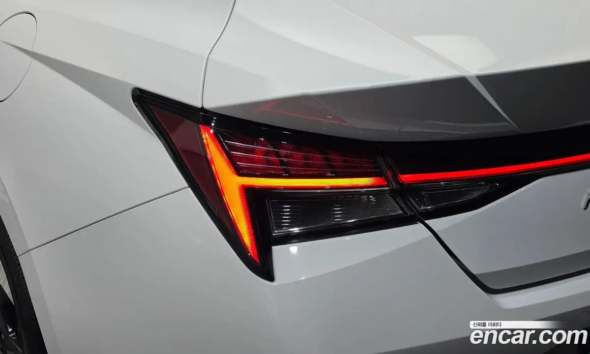 Hyundai Avante 2021 1.6 автомат (гидро), фото 9