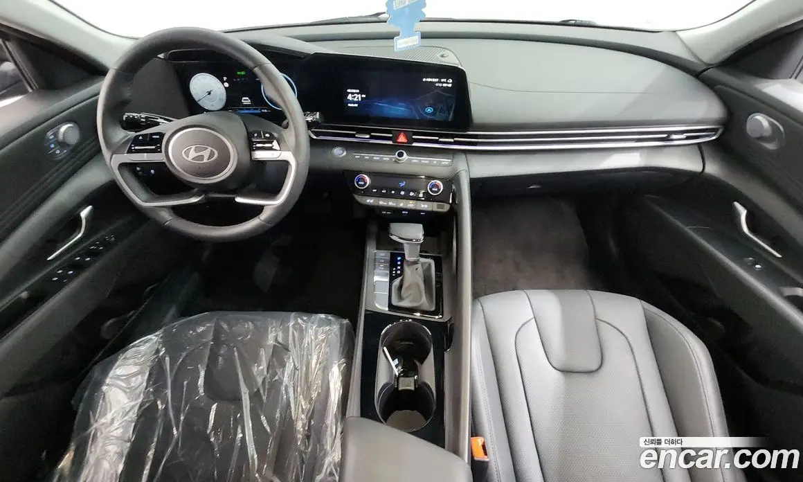 Hyundai Avante 2024 1.6 автомат (гидро), фото 10